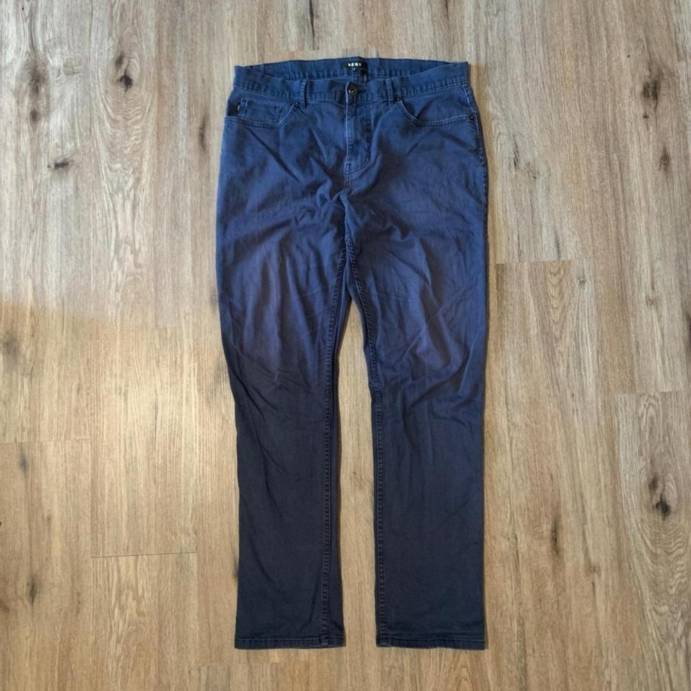 DKNY slim fit dark blue jeans - size 34x32 mens‎